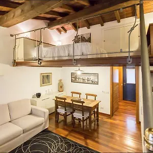  Apartment Cairoli Italy